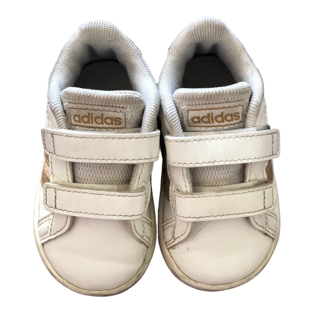 TODDLER ADIDAS SIZE 4K